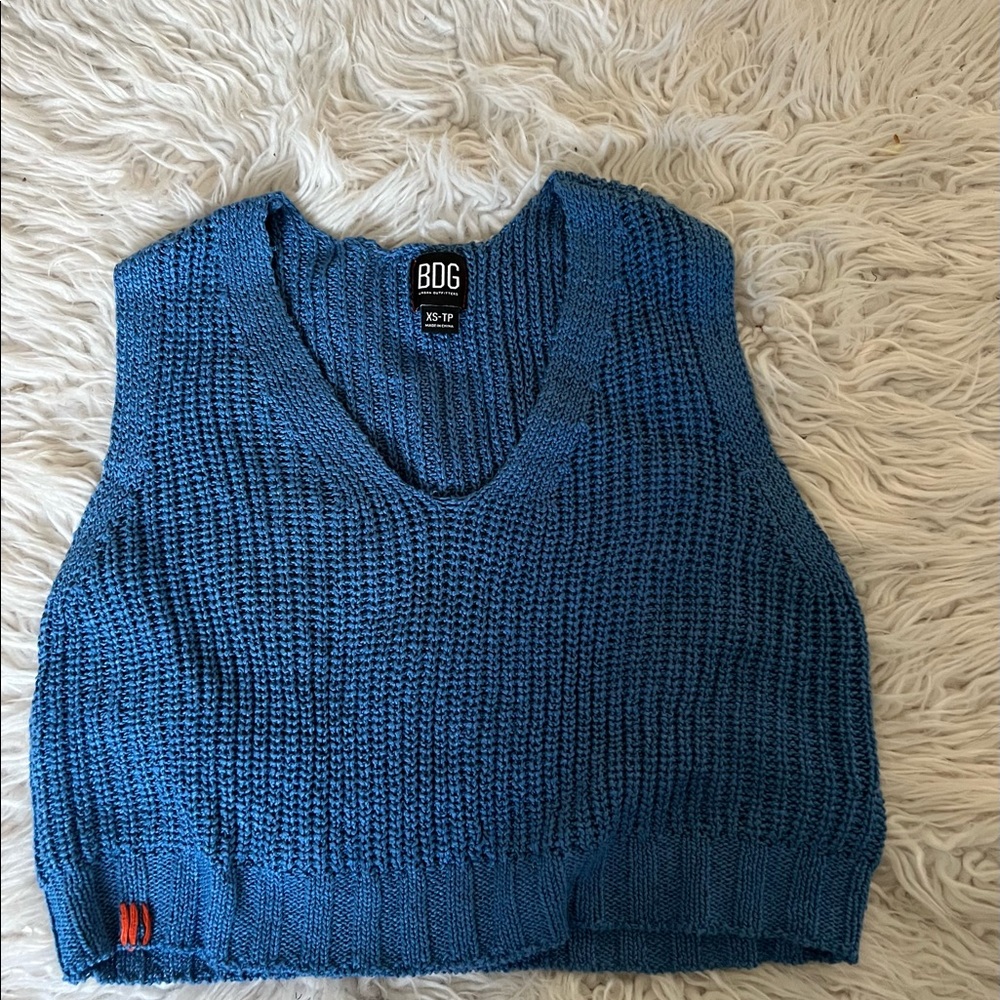 Woman’s Urban outfitters BDG blue sweater tank Xs